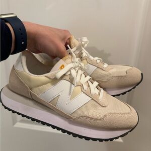 New Balance 237